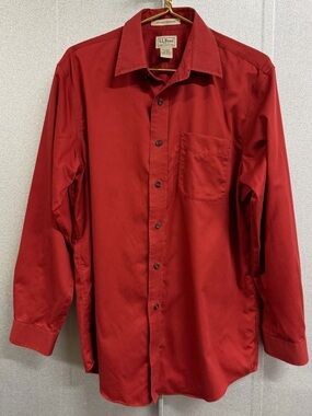 L.L. Bean Red Button Down Shirt Wrinkle Resistant Cotton Mens M